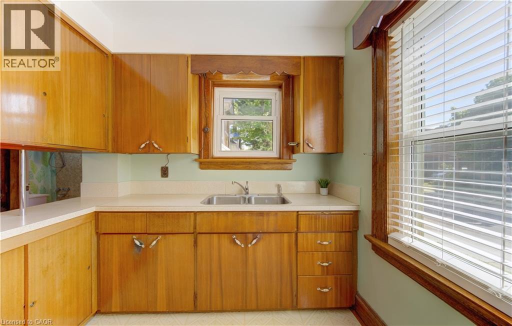 224 Weber Street E, Kitchener, Ontario  N2H 1E8 - Photo 15 - 40852936