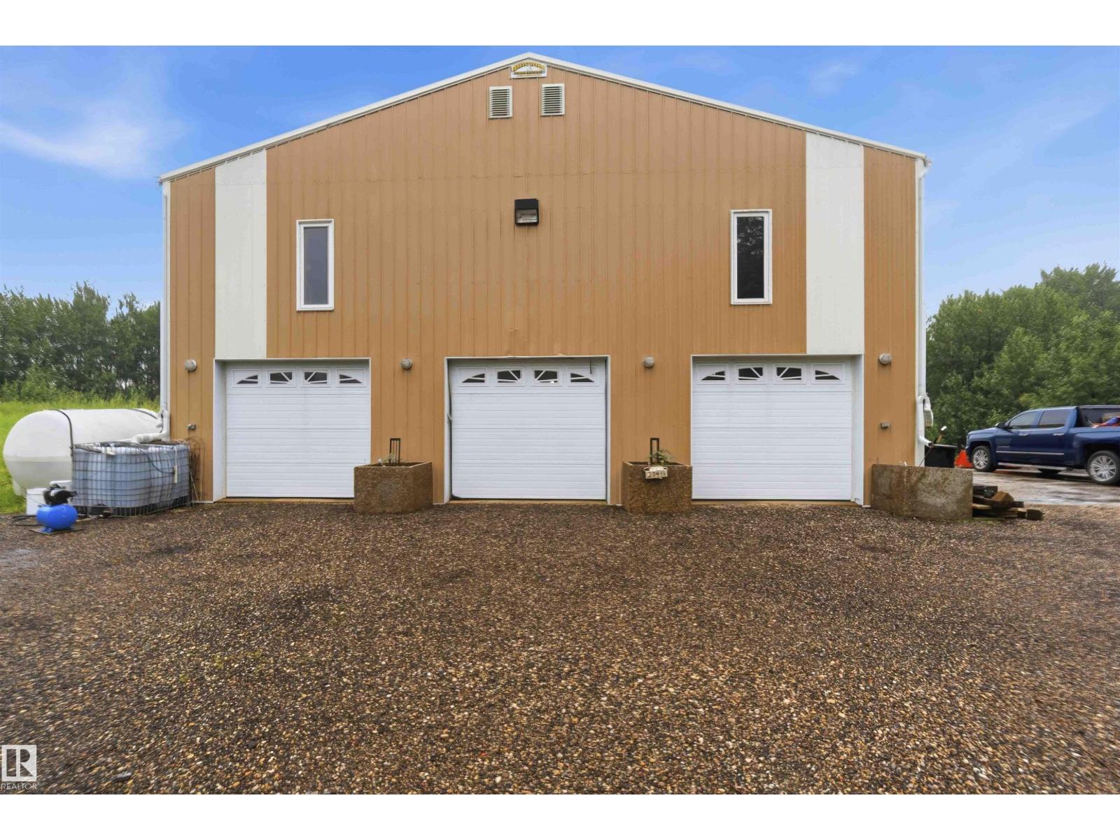 27411 Twp Road 534 A, Rural Parkland County, Alberta  T7X 3T6 - Photo 3 - E4501154