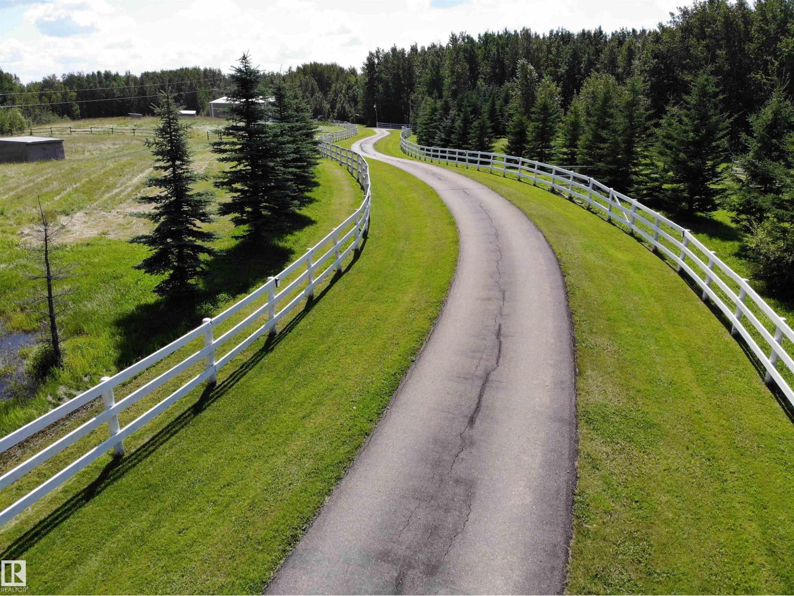 27411 Twp Road 534 A, Rural Parkland County, Alberta  T7X 3T6 - Photo 5 - E4501154