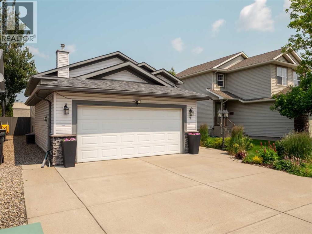 7 Kodiak Boulevard N, Lethbridge, Alberta  T1H 6S7 - Photo 3 - A2327160