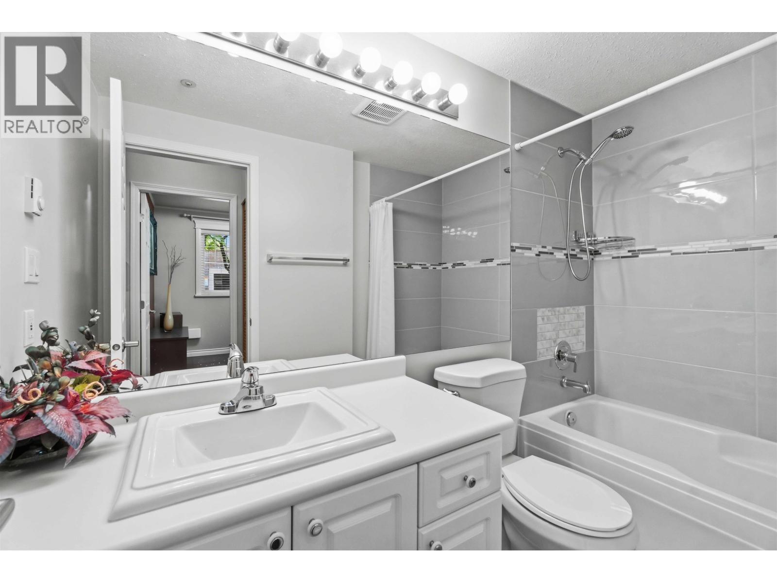 G01 3085 Primrose Lane, Coquitlam, British Columbia  V3B 7S3 - Photo 21 - R3135870