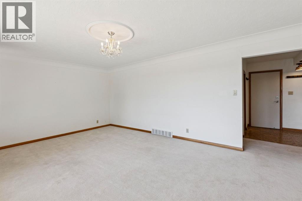 1731 12 Avenue NW, Calgary, Alberta  T2N 1J3 - Photo 13 - A2333429