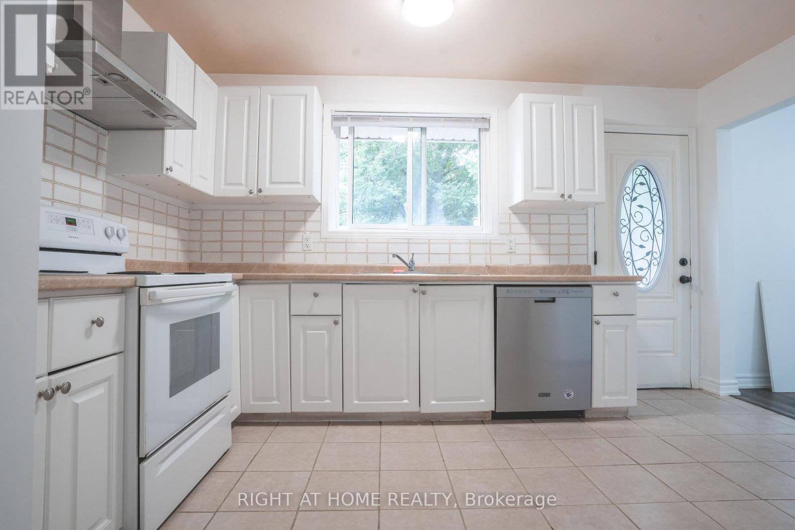 Upper - 695 Glen Forrest Boulevard, Waterloo, Ontario  N2L 4K7 - Photo 13 - X13492270