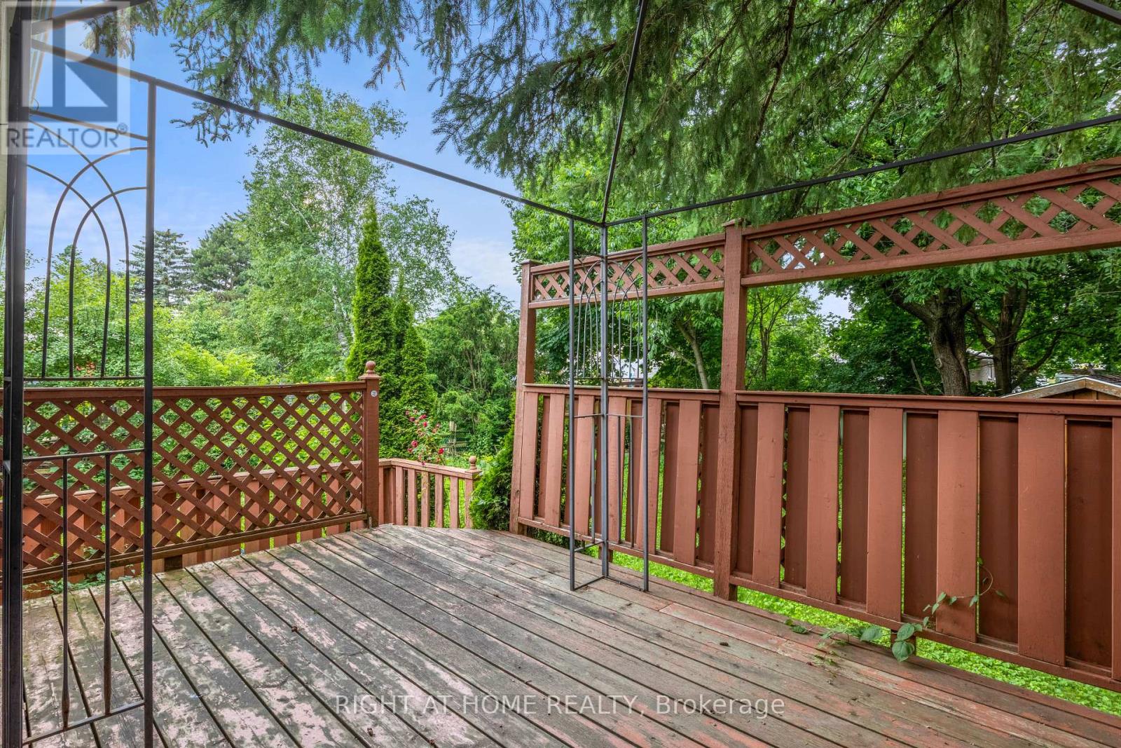 Upper - 695 Glen Forrest Boulevard, Waterloo, Ontario  N2L 4K7 - Photo 20 - X13492270