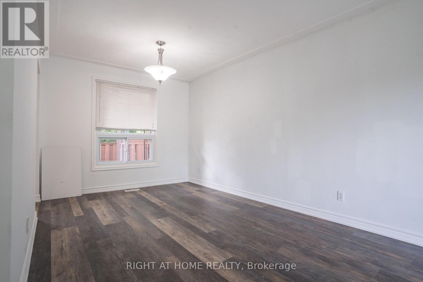 Upper - 695 Glen Forrest Boulevard, Waterloo, Ontario  N2L 4K7 - Photo 9 - X13492270