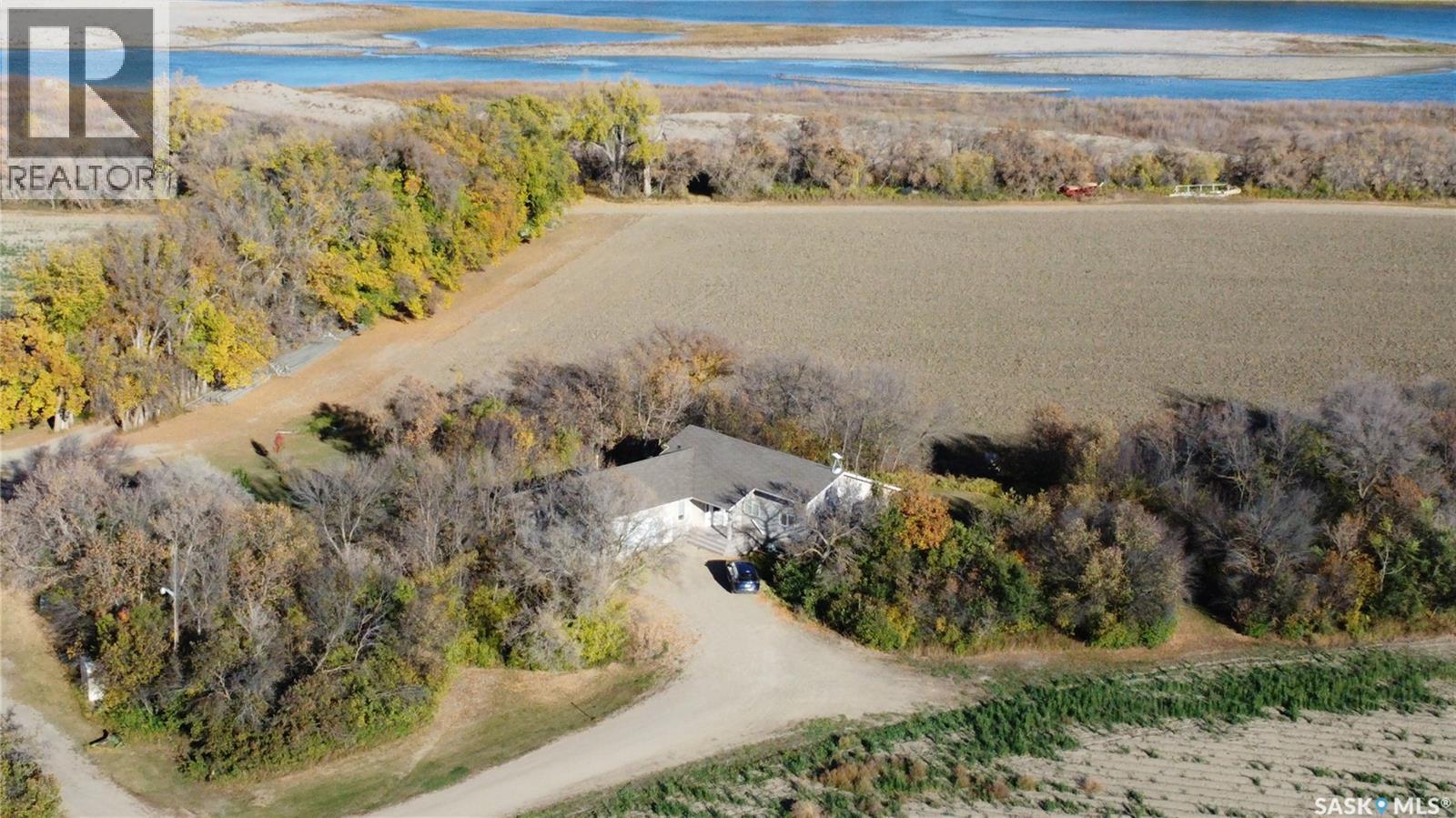 310 Valley Road, South Saskatchewan River, Saskatchewan S7K 3J6 - Photo 2 - SK044363