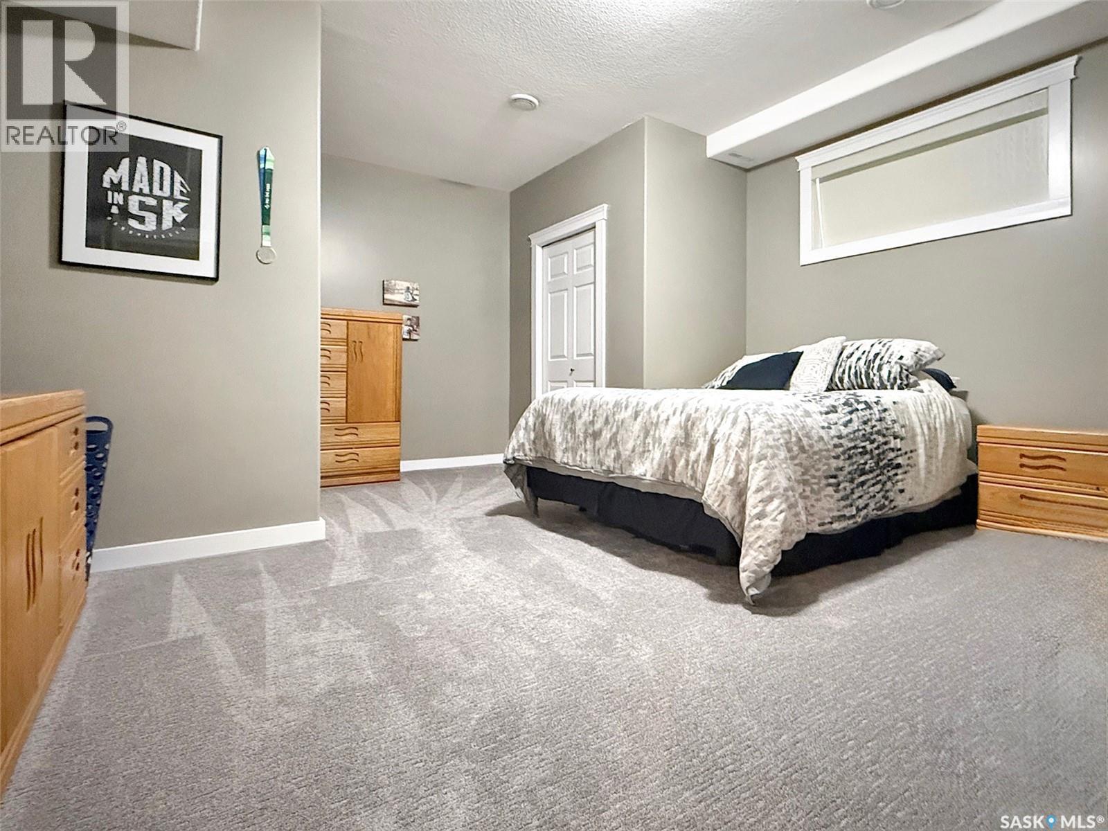 702 Cooper Drive, Swift Current, Saskatchewan S9H 2A8 - Photo 27 - SK044129