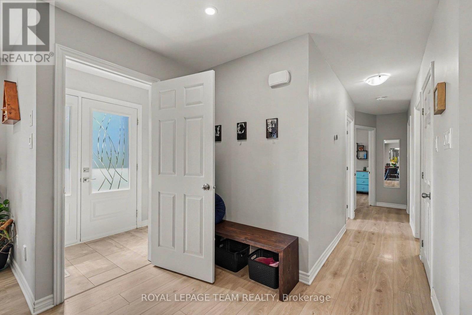 2477 Merivale Road, Ottawa, Ontario  K2C 3H1 - Photo 5 - X13632006