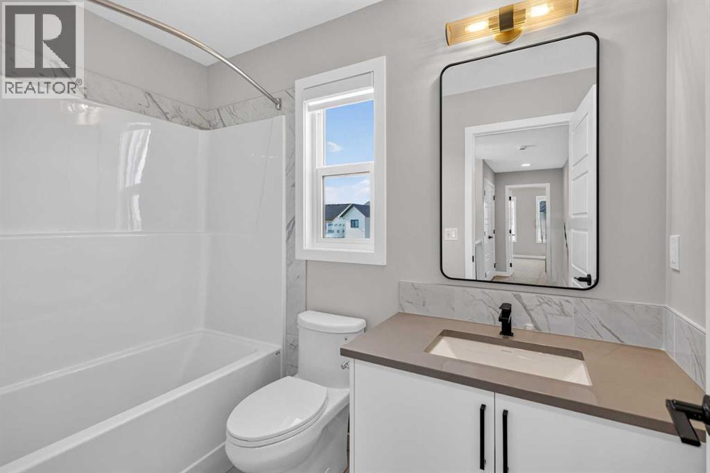 22 Chinook Winds Court SW, Airdrie, Alberta  T4B 5X6 - Photo 24 - A2334349