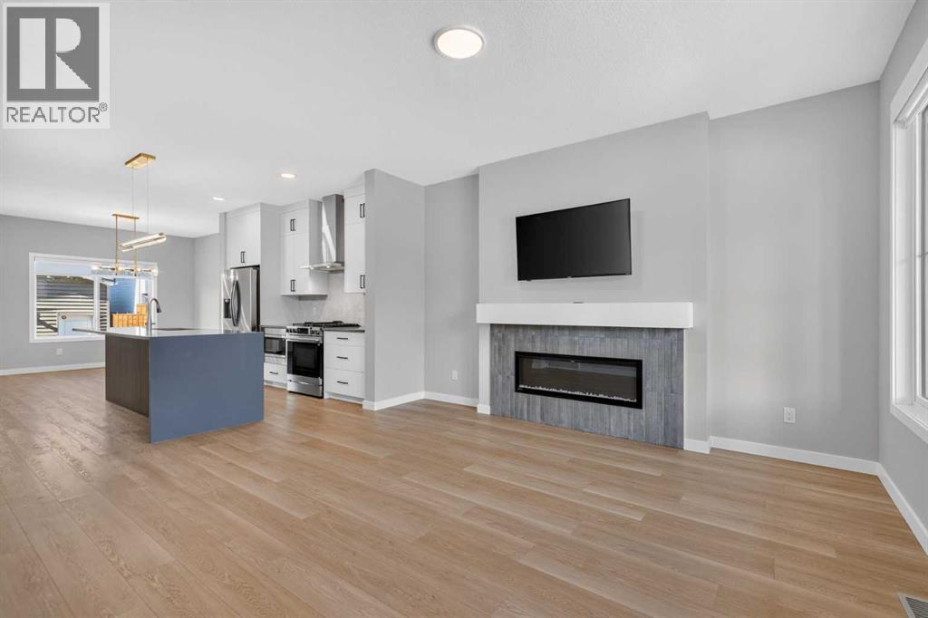 22 Chinook Winds Court SW, Airdrie, Alberta  T4B 5X6 - Photo 7 - A2334349