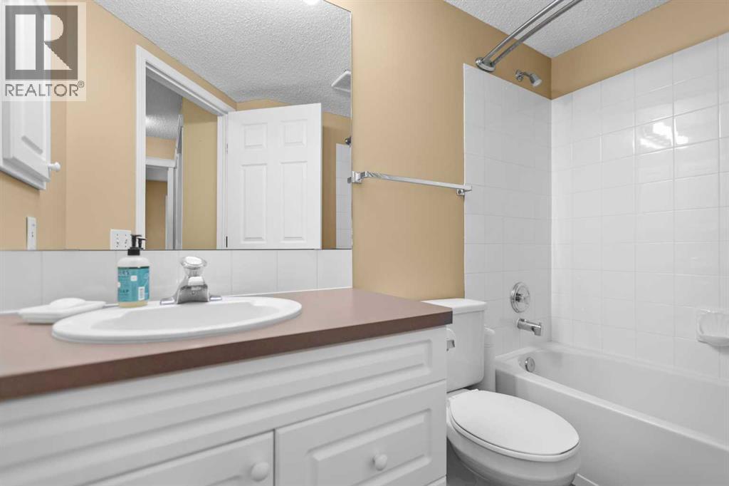 201, 20 Country Hills View NW, Calgary, Alberta  T3K 5A3 - Photo 10 - A2333972