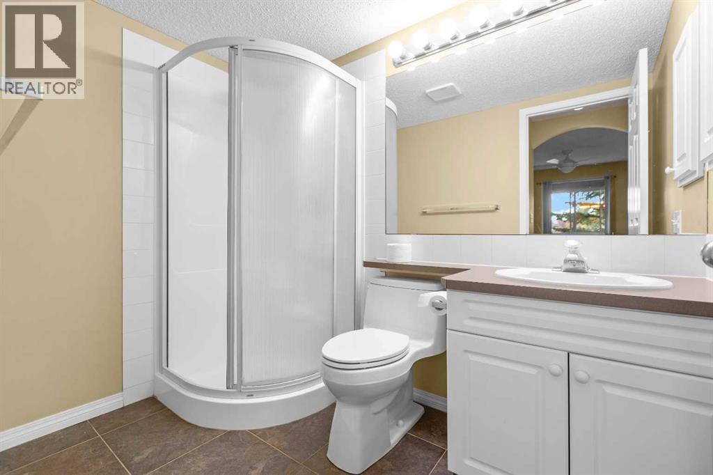 201, 20 Country Hills View NW, Calgary, Alberta  T3K 5A3 - Photo 12 - A2333972