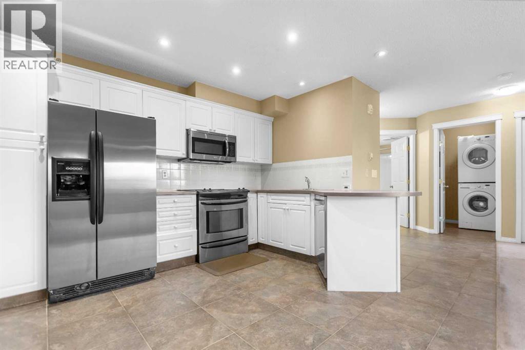201, 20 Country Hills View NW, Calgary, Alberta  T3K 5A3 - Photo 5 - A2333972