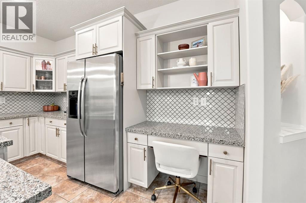 100 Vincent Close, Red Deer, Alberta  T4R 0H8 - Photo 11 - A2332128