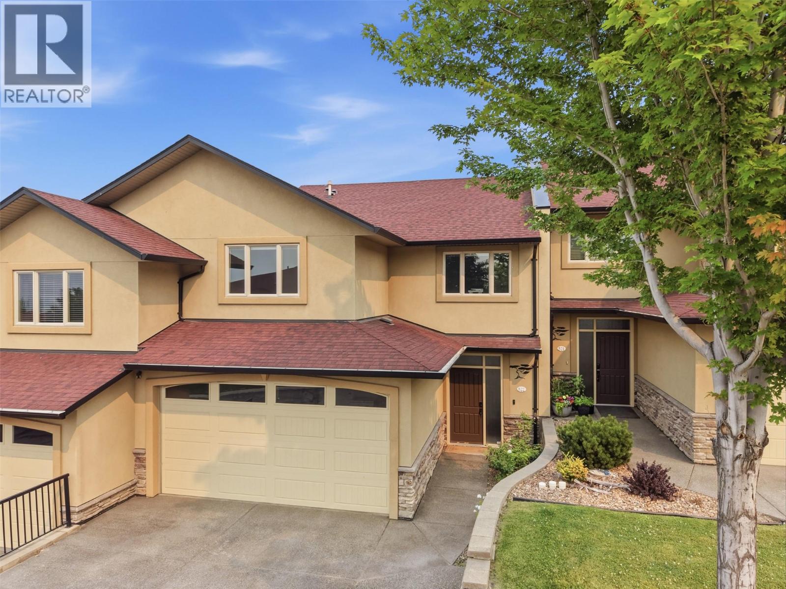 15 HUDSON'S BAY Trail Unit# 822, Kamloops, British Columbia