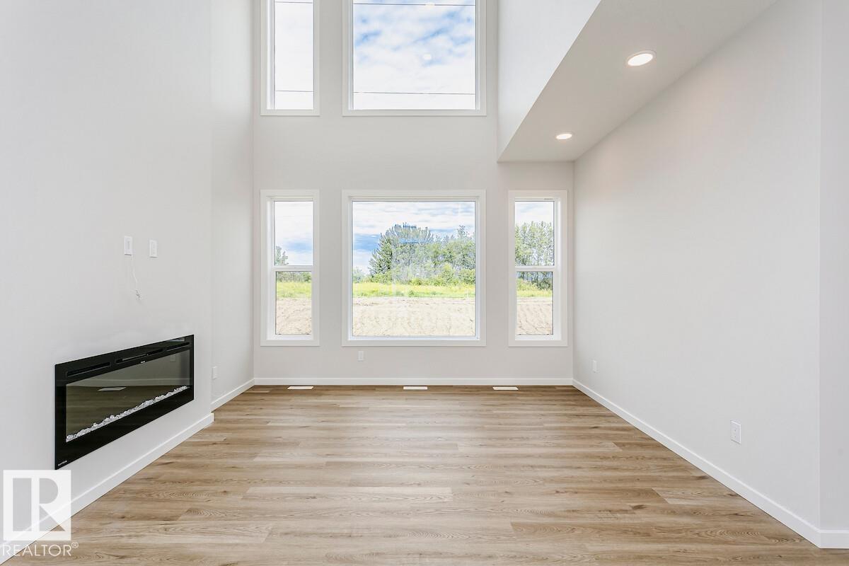 17332 5th St Nw, Edmonton, Alberta  T5Y 6G4 - Photo 9 - E4488568