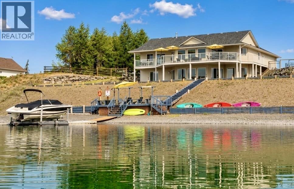 8569 SKYLINE DRIVE, 70 Mile House, British Columbia