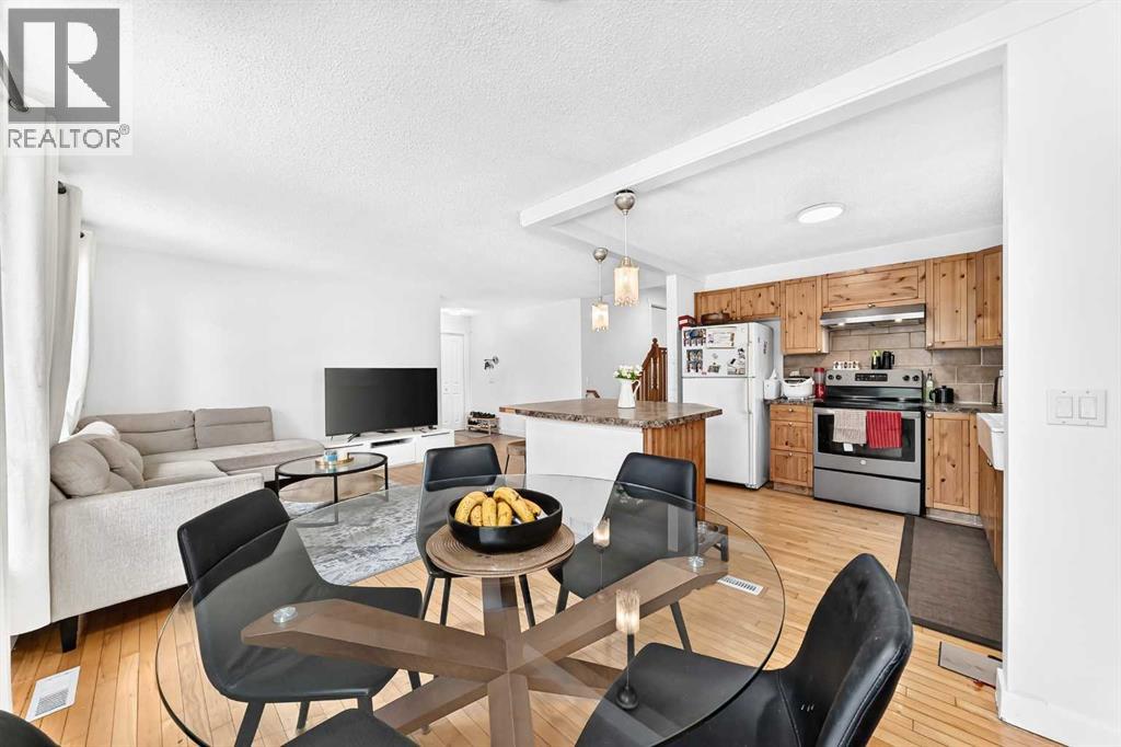 11 Bedford Drive NE, Calgary, Alberta  T3K 1L2 - Photo 11 - A2327391