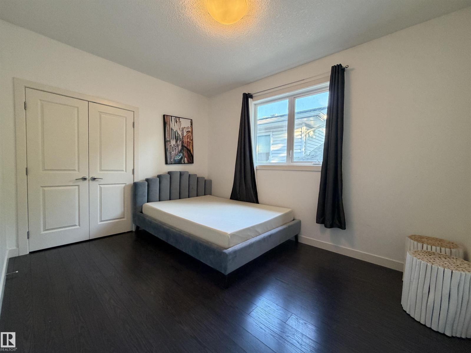 #main Floor 9645 150 St Nw Nw, Edmonton, Alberta  T5P 1N2 - Photo 5 - E4501936