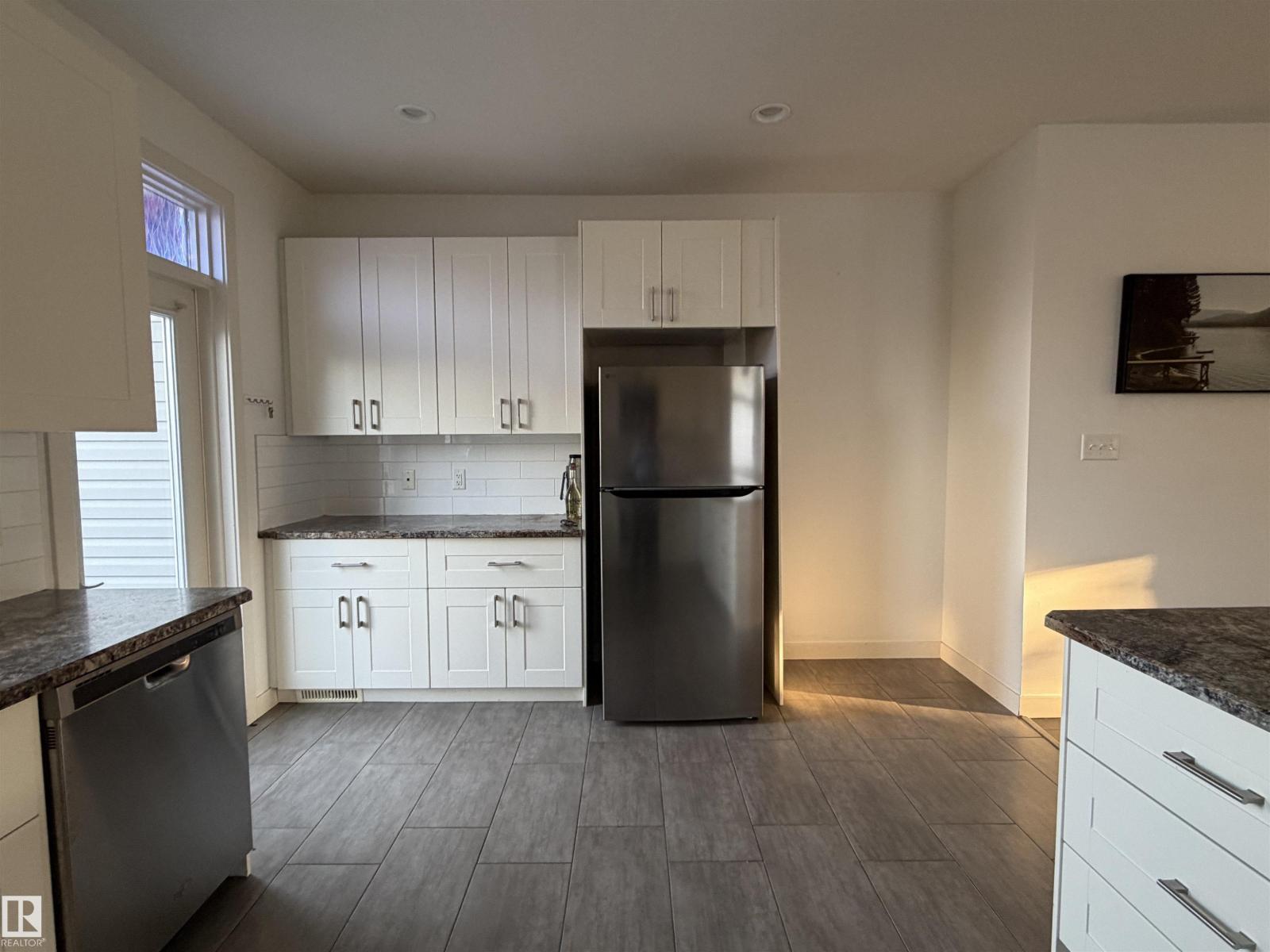 #main Floor 9645 150 St Nw Nw, Edmonton, Alberta  T5P 1N2 - Photo 12 - E4501936