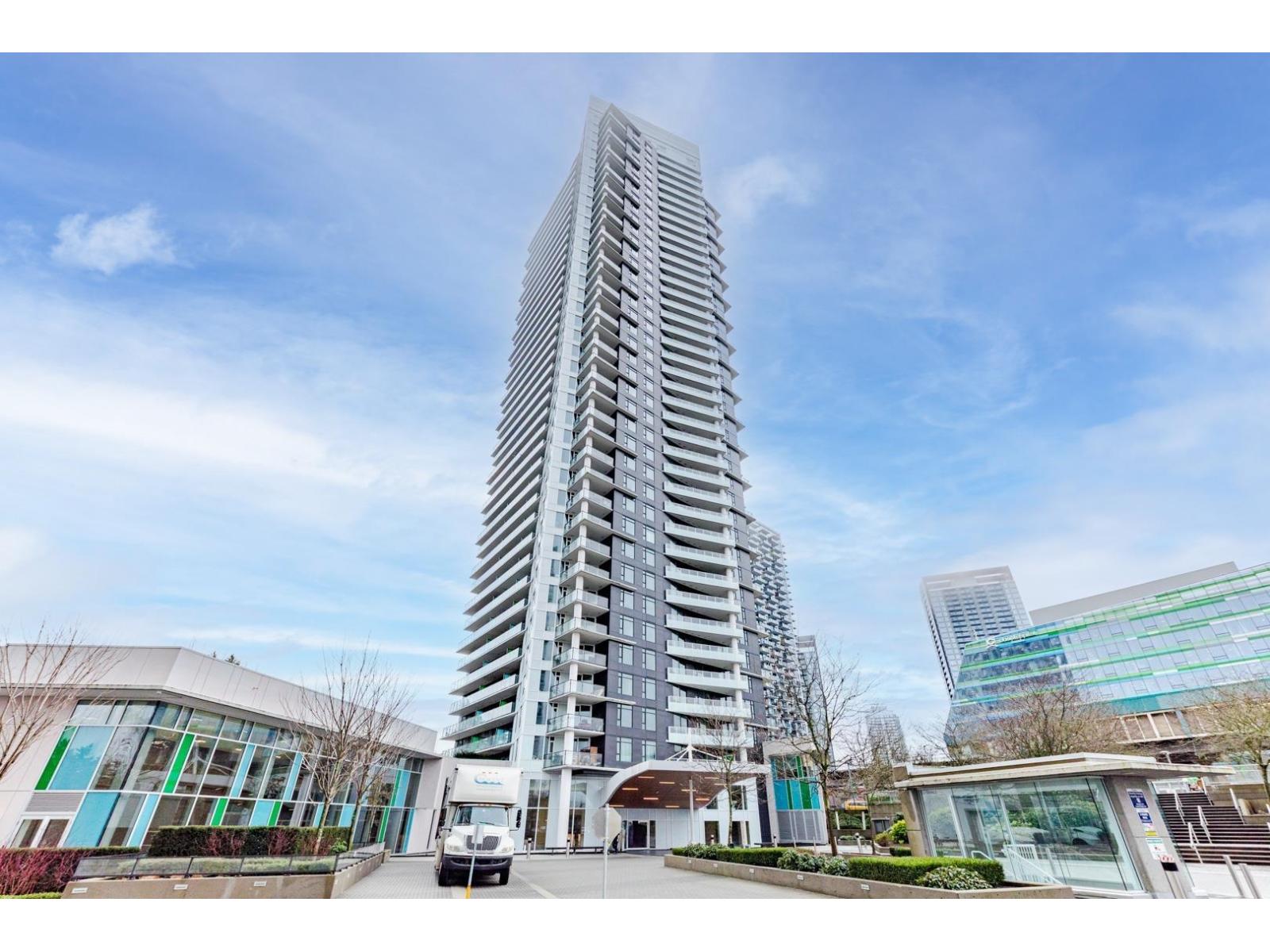 3303 9887 WHALLEY BOULEVARD, Surrey, British Columbia