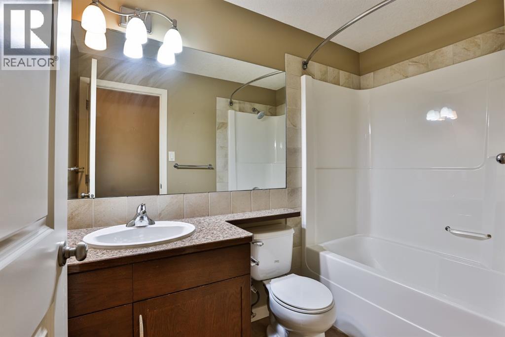 215 Haru Moriyama Place N, Lethbridge, Alberta  T1H 5W4 - Photo 14 - A2328962