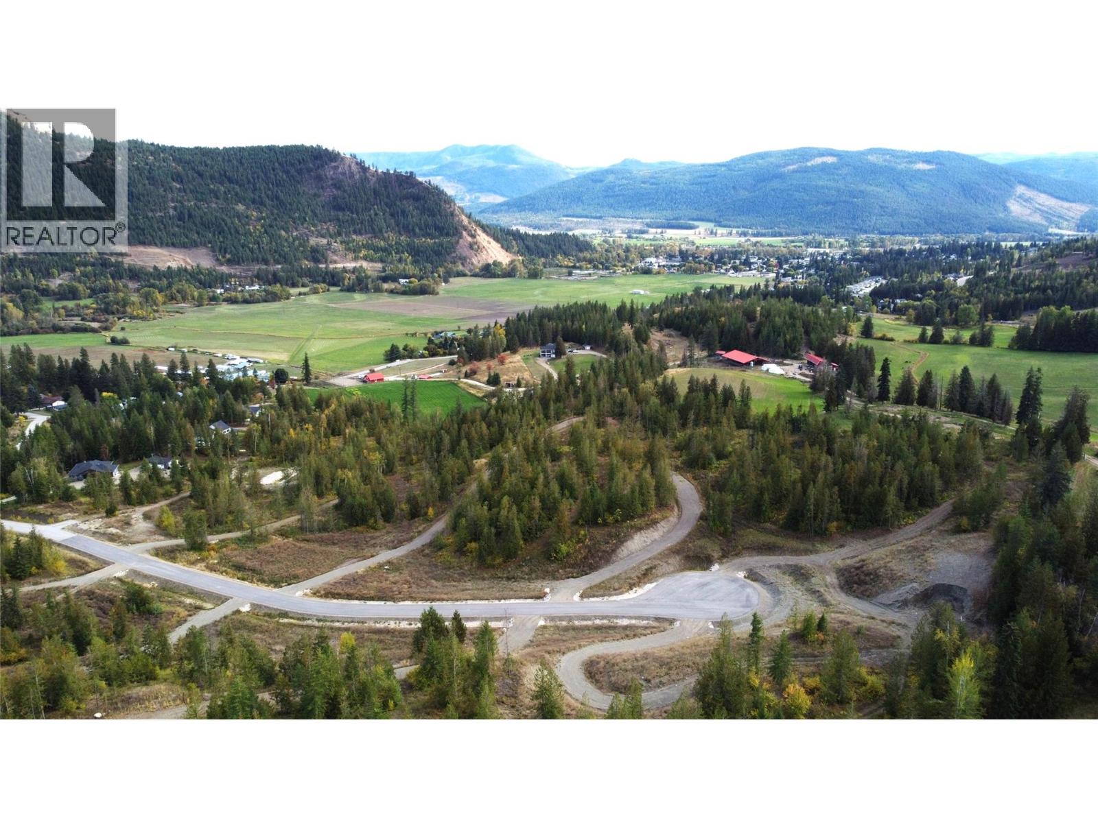 262 Dorothy Road, Lumby, British Columbia
