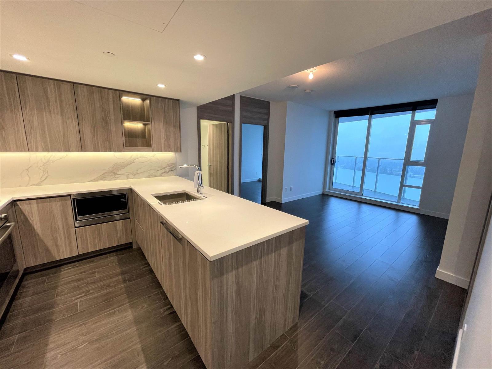 3303 9887 Whalley Boulevard, Surrey, British Columbia  V3T 0P4 - Photo 3 - R3134540