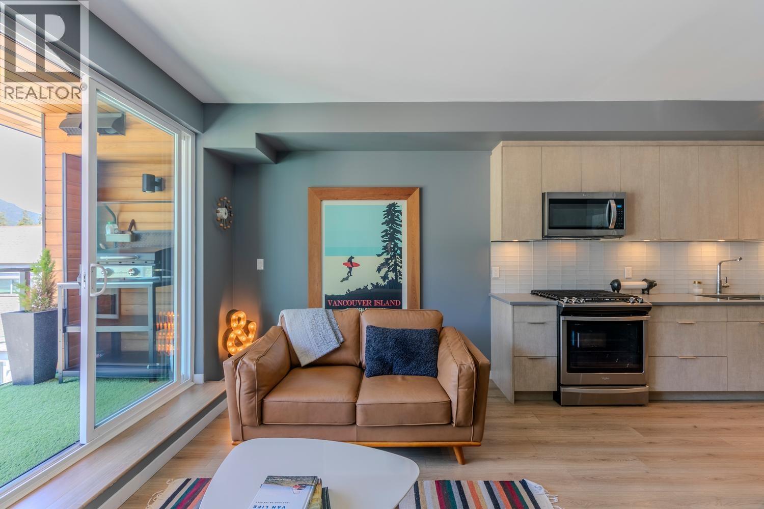 303 38165 Cleveland Avenue, Squamish, British Columbia  V8B 0P1 - Photo 9 - R3132340