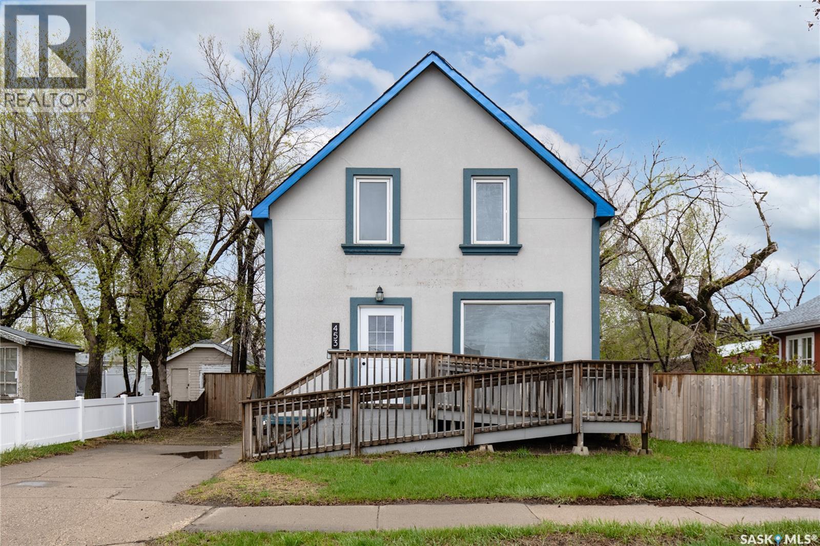 453 LILLOOET STREET W, Moose Jaw, Saskatchewan