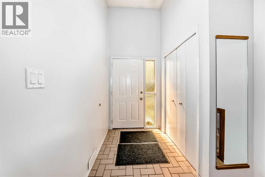131 Ranchlands Court NW, Calgary, Alberta  T3G 1N8 - Photo 13 - A2309074