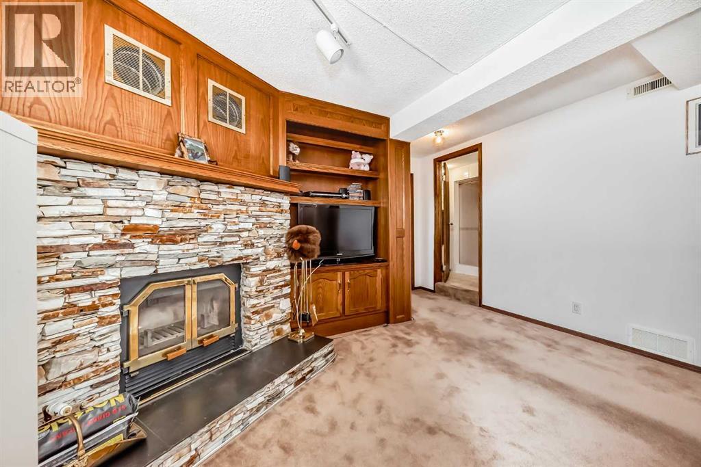 131 Ranchlands Court NW, Calgary, Alberta  T3G 1N8 - Photo 28 - A2309074