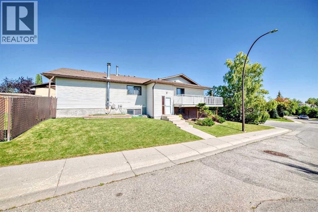 131 Ranchlands Court NW, Calgary, Alberta  T3G 1N8 - Photo 46 - A2309074