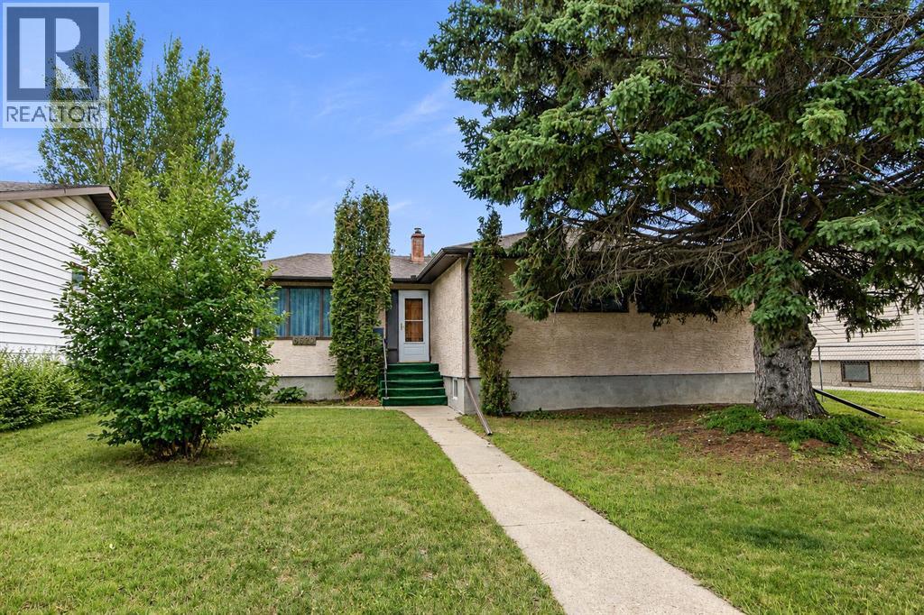5539 38 Street, Red Deer, Alberta  T4N 0X7 - Photo 1 - A2329672
