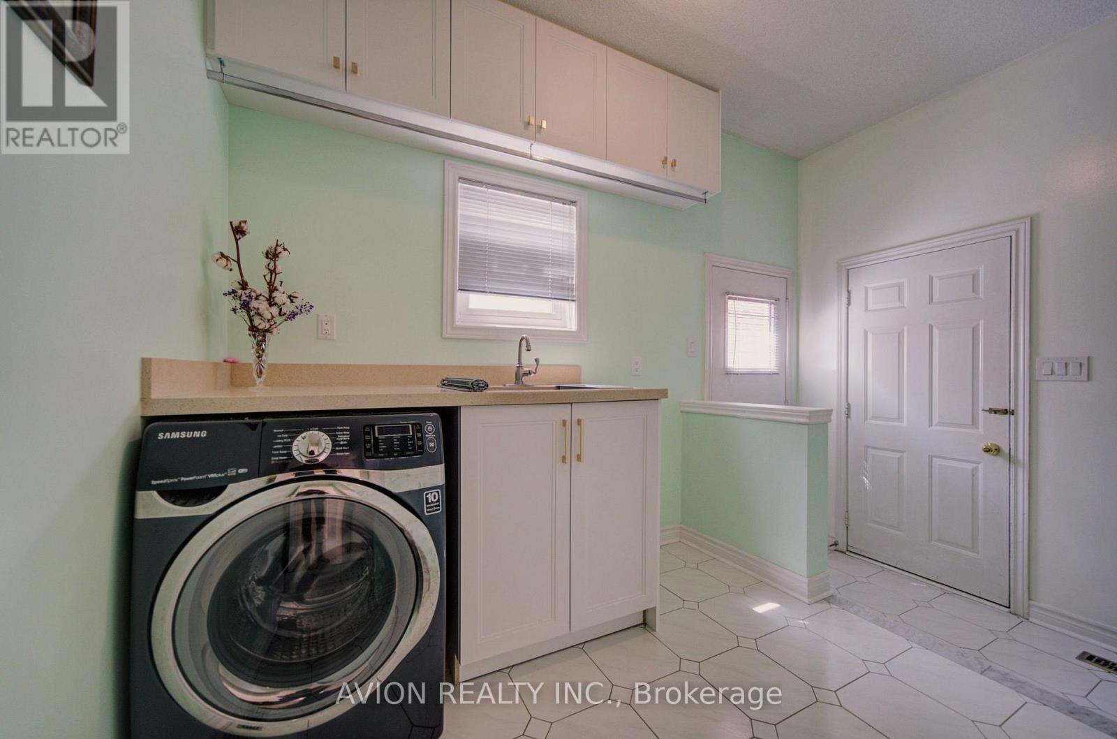 203 Valleymede Drive, Richmond Hill, Ontario  L4B 3S4 - Photo 43 - N13631178