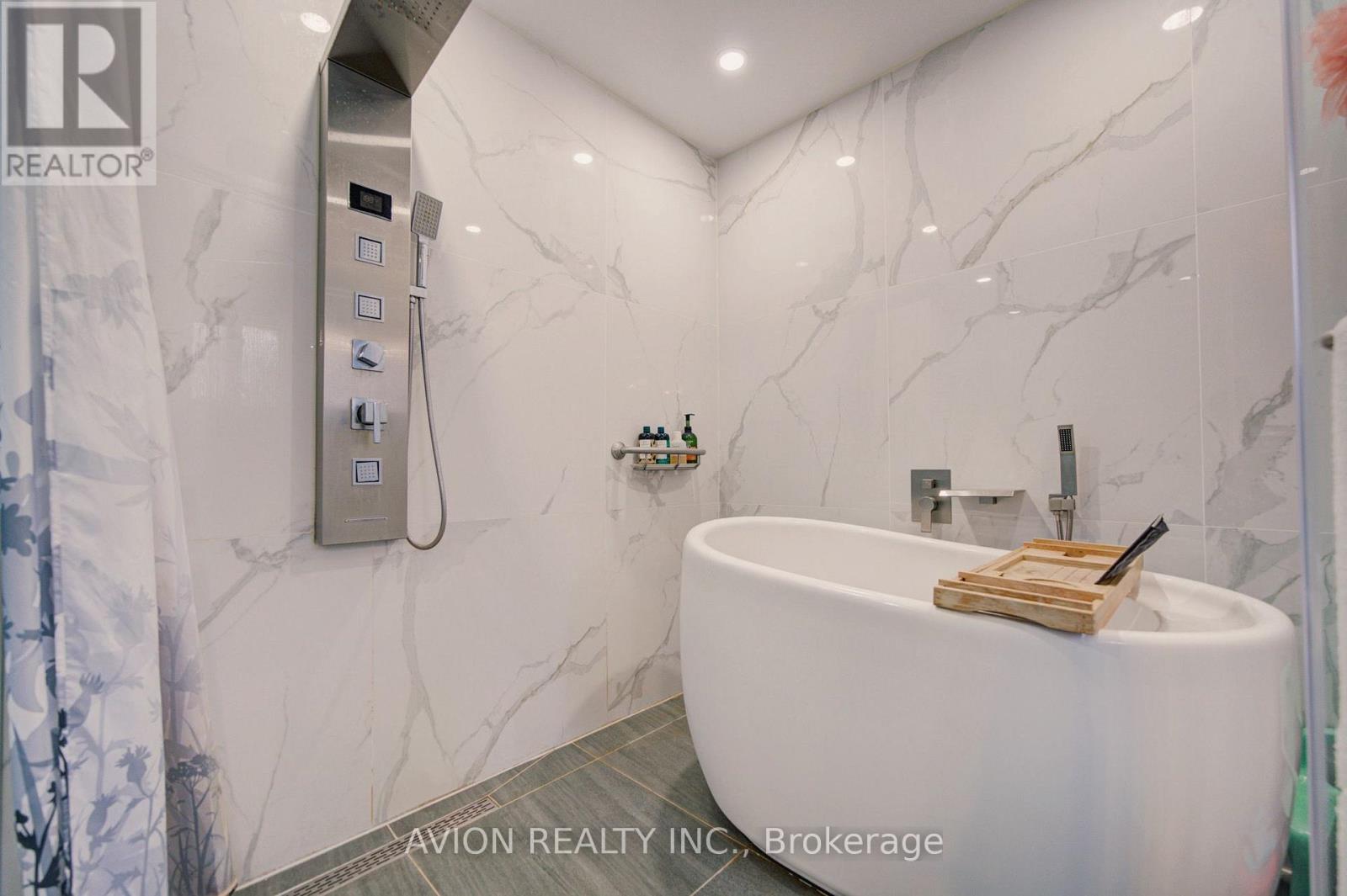 203 Valleymede Drive, Richmond Hill, Ontario  L4B 3S4 - Photo 24 - N13631178