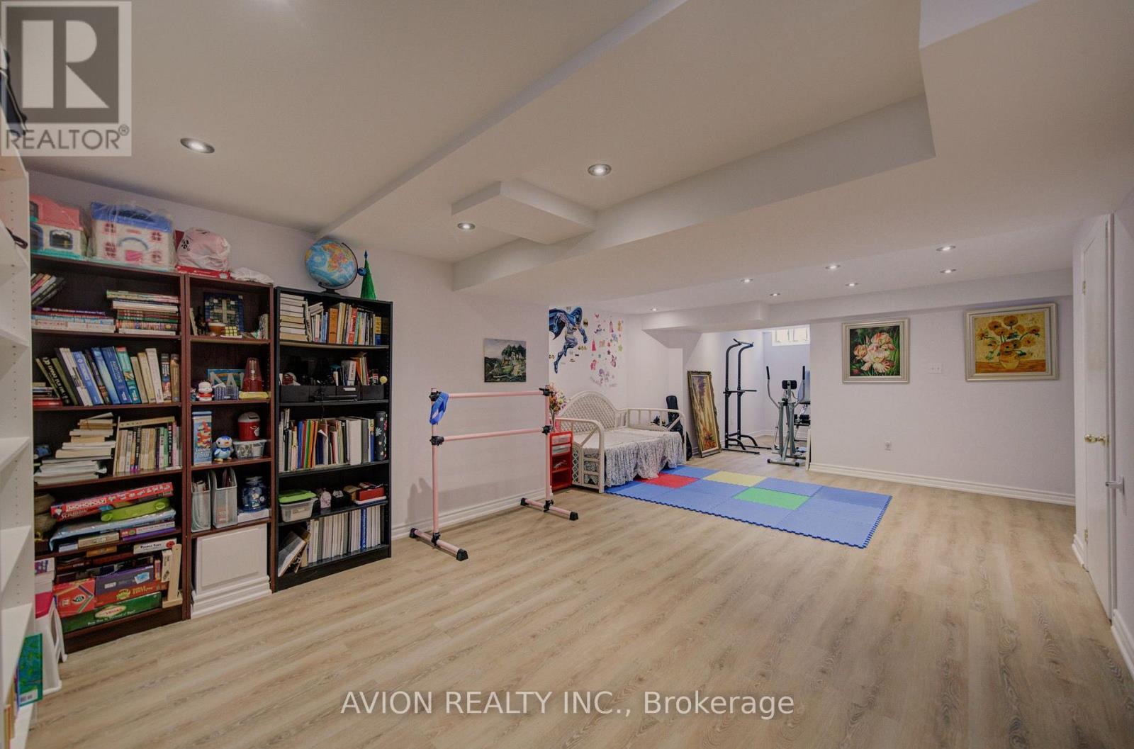 203 Valleymede Drive, Richmond Hill, Ontario  L4B 3S4 - Photo 38 - N13631178