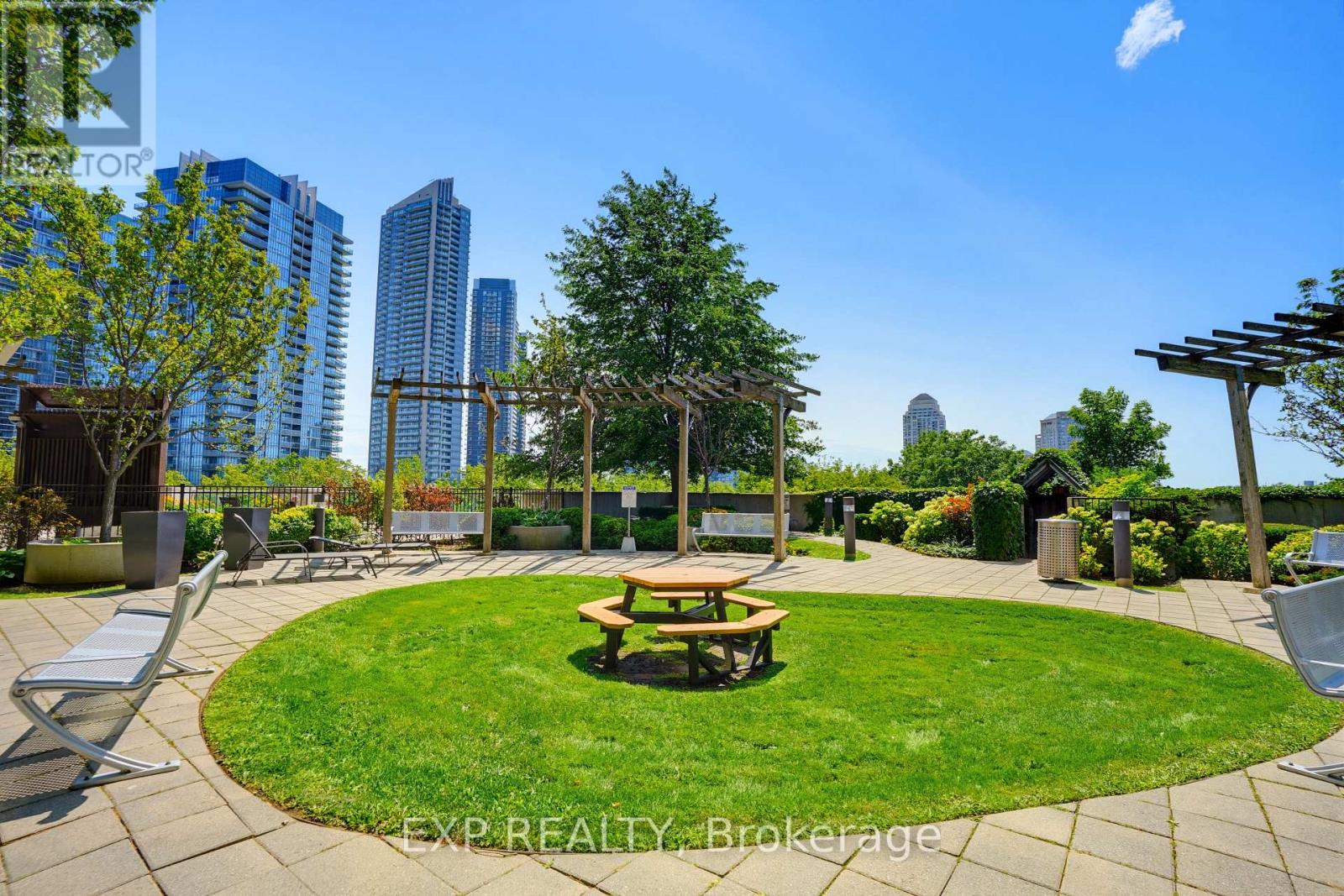 813 - 155 Legion Road N, Toronto, Ontario  M8Y 0A7 - Photo 34 - W13624400