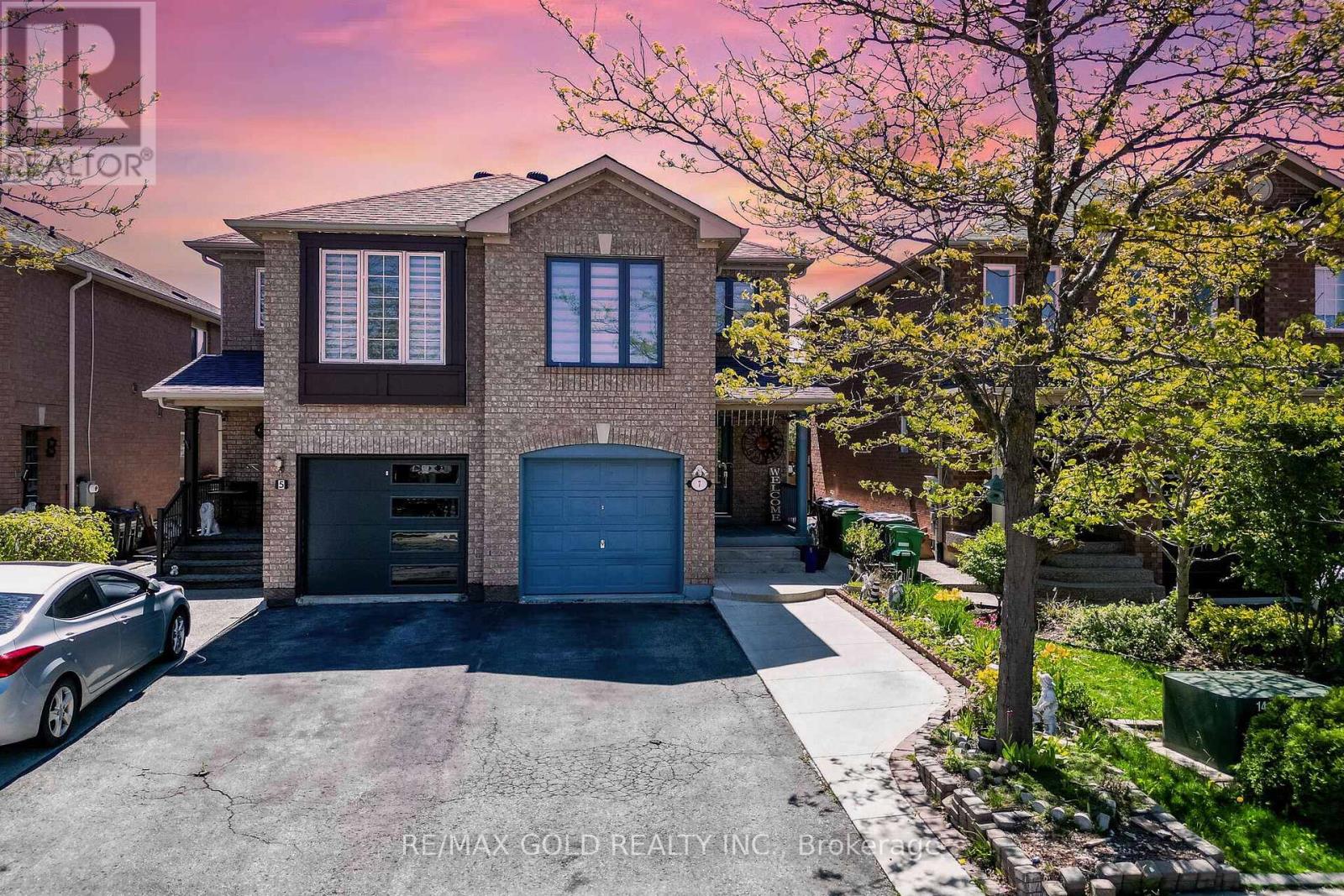 7 ROADMASTER LANE, Brampton, Ontario