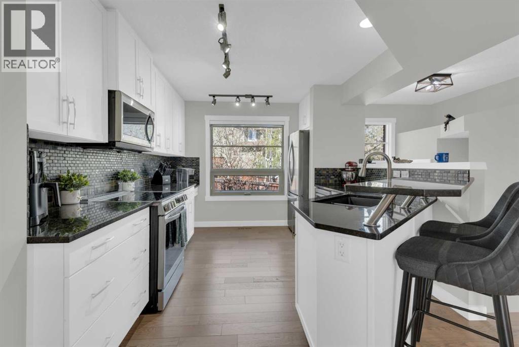 24 Aspen Hills Common SW, Calgary, Alberta  T3H 0R7 - Photo 2 - A2334357