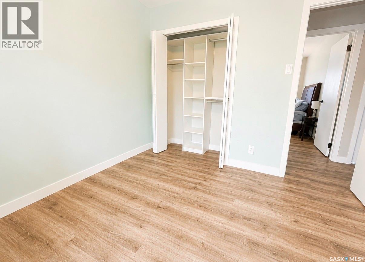 325 Aspen Drive, Swift Current, Saskatchewan  S9H 3Z8 - Photo 18 - SK044374