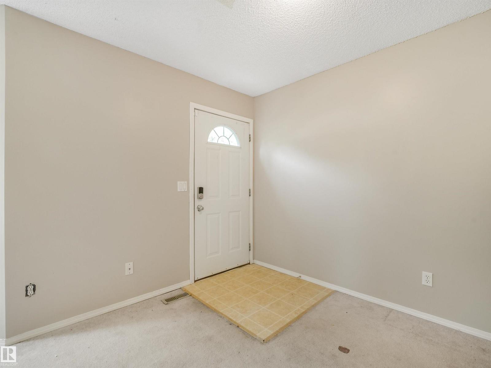12027 105 St Nw, Edmonton, Alberta  T5G 2N6 - Photo 2 - E4501773
