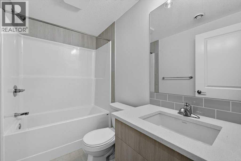 97 Rowmont Heath Nw, Calgary, Alberta  T3L 0H8 - Photo 41 - A2330980