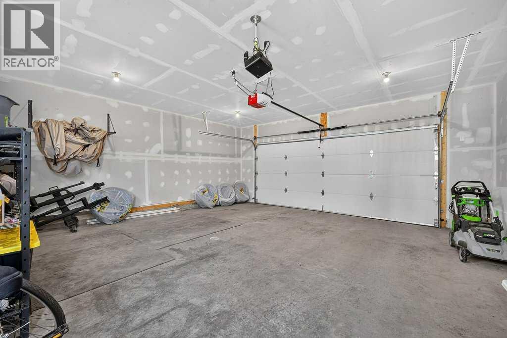 97 Rowmont Heath Nw, Calgary, Alberta  T3L 0H8 - Photo 50 - A2330980