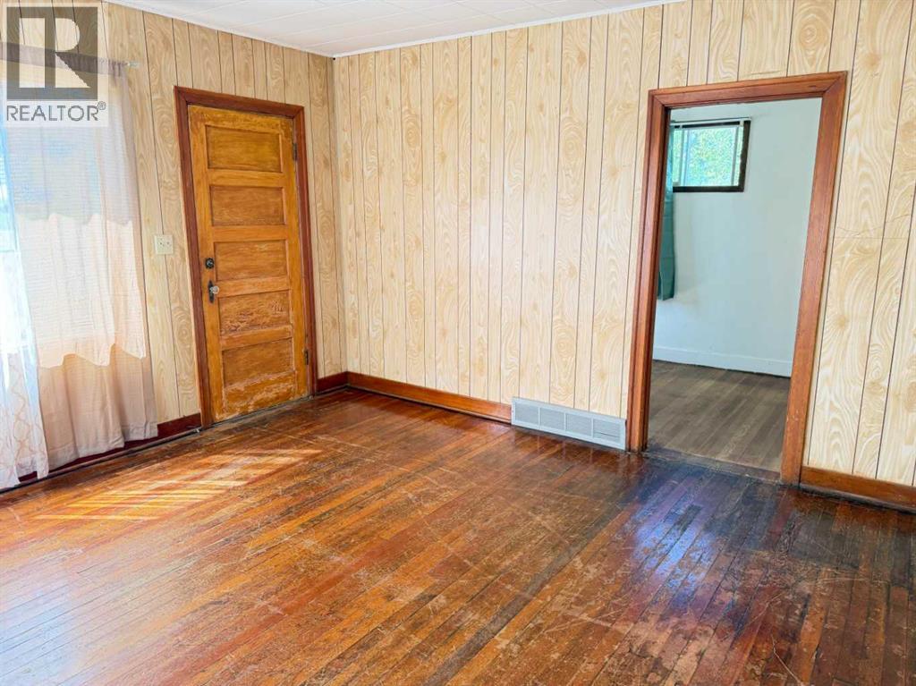 5027 46 Avenue, Spirit River, Alberta  T0H 3G0 - Photo 11 - A2315924