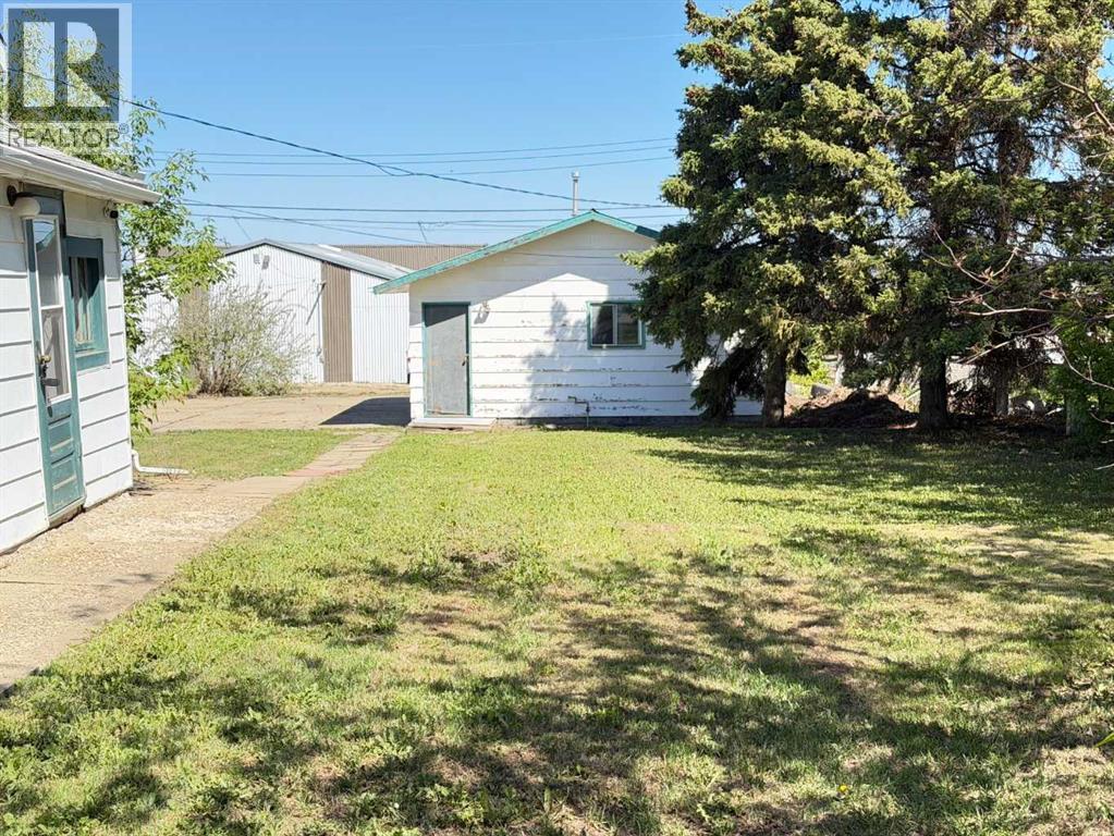 5027 46 Avenue, Spirit River, Alberta  T0H 3G0 - Photo 2 - A2315924
