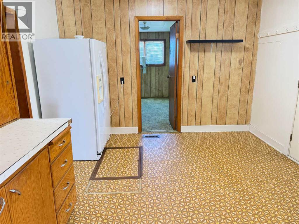 5027 46 Avenue, Spirit River, Alberta  T0H 3G0 - Photo 24 - A2315924