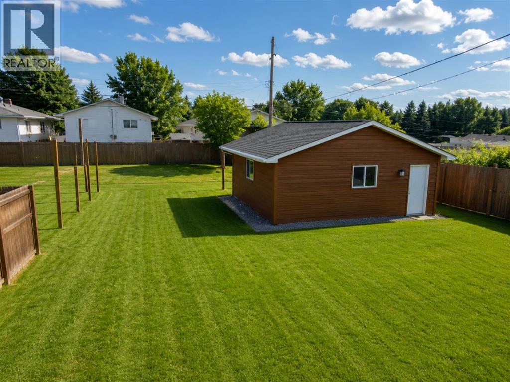 34 Wedow Drive, Whitecourt, Alberta  T7S 1B6 - Photo 2 - A2278953