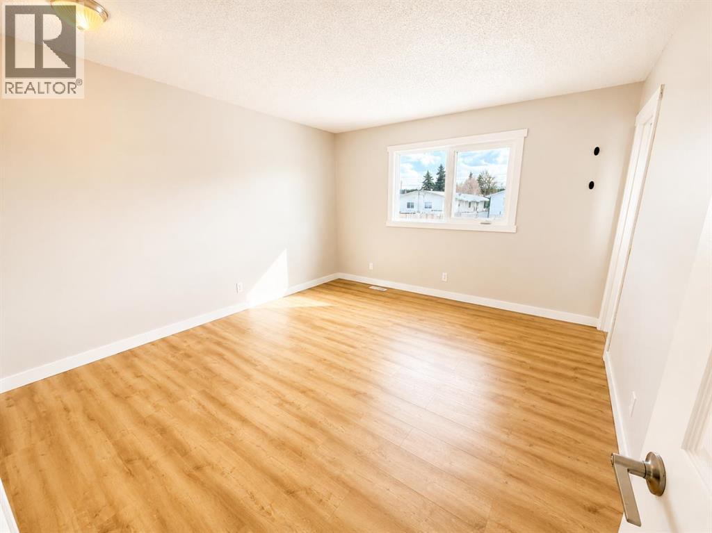 34 Wedow Drive, Whitecourt, Alberta  T7S 1B6 - Photo 12 - A2278953