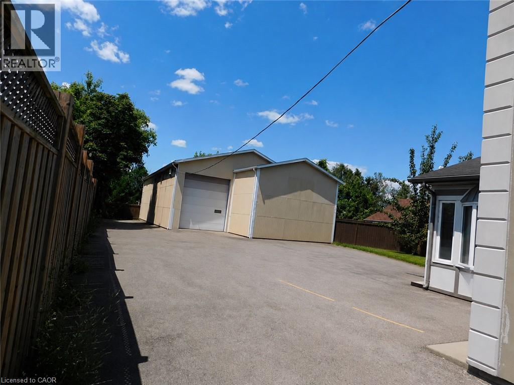 333 Mcneilly Road, Stoney Creek, Ontario  L8E 5H4 - Photo 22 - 40852919